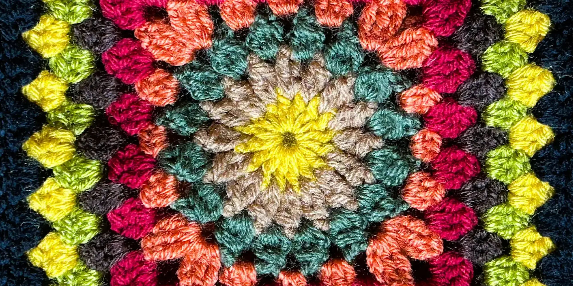 carré au crochet multicolore EI Desfossez Christine